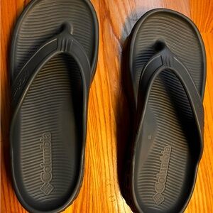Columbia Dark Gray Flip Flops womens 9 men’s 7 brand new
